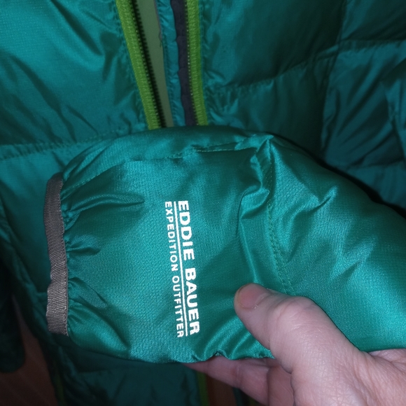 Eddie Bauer puffer jacket - Picture 8 of 9